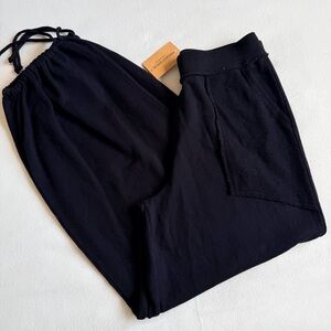 New Project Social T Going Places Pant Black